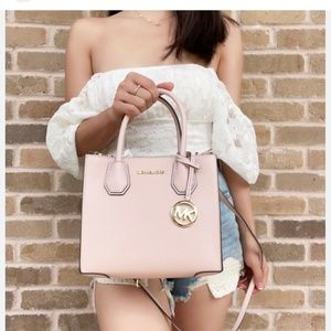 Michael Kors Messenger Bag